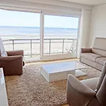 Attic In By The Sea דירה ניופורט
