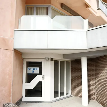 Attic In By The Sea Daire Nieuwpoort